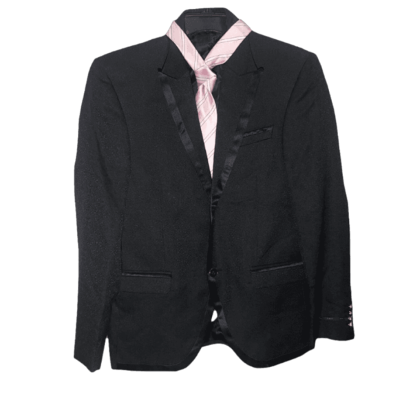 The blazer features a structured silhouette with well-defined lapels, providing a timeless and versatile design. The single-breasted style with buttons in the front adds a touch of traditional charm. The black hue not only complements a wide range of shirt and trouser combinations but also conveys a sense of authority and professionalism.